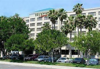 Courtyard By Marriott Anaheim / Orange County Cypress