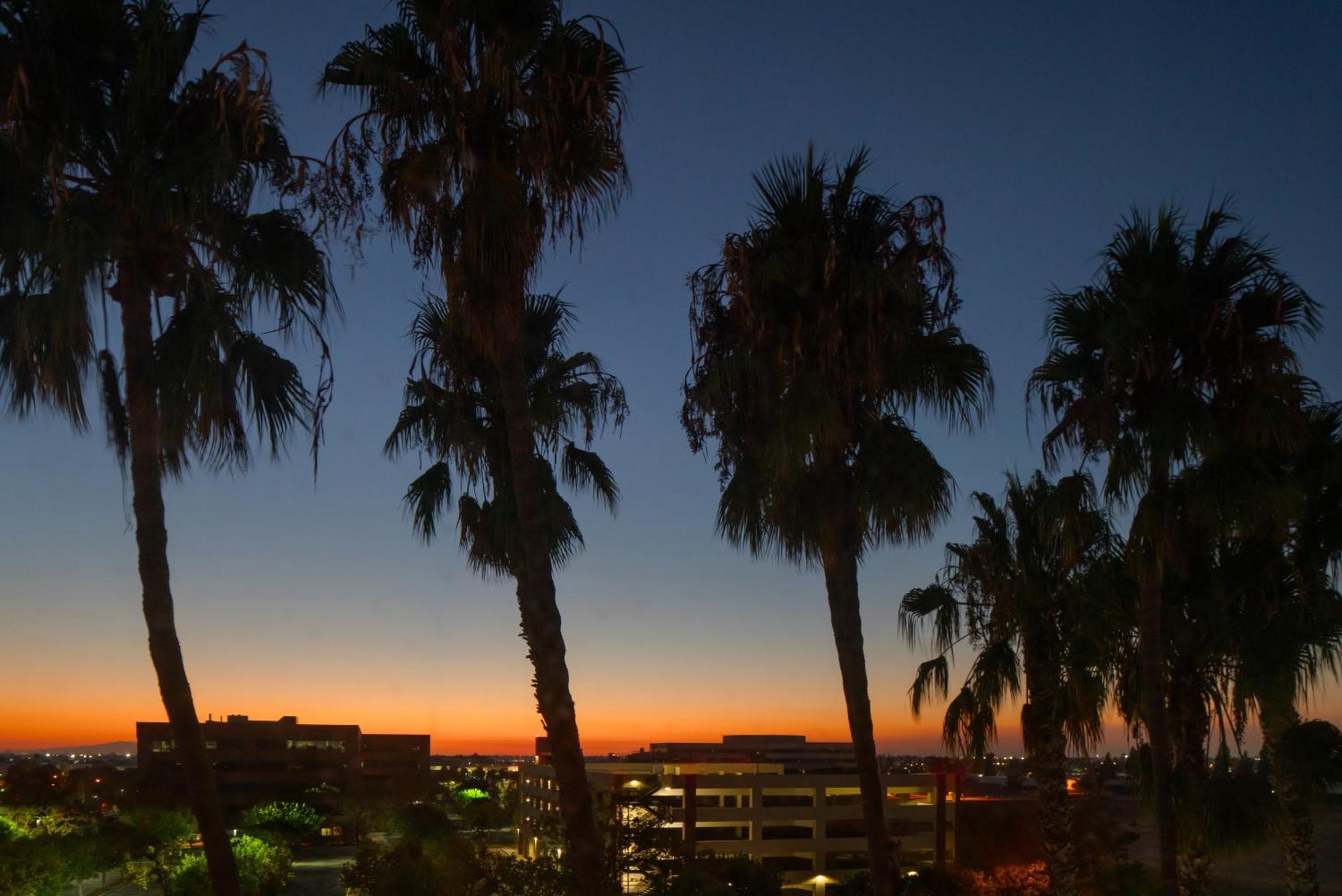 Courtyard By Marriott Anaheim / Orange County