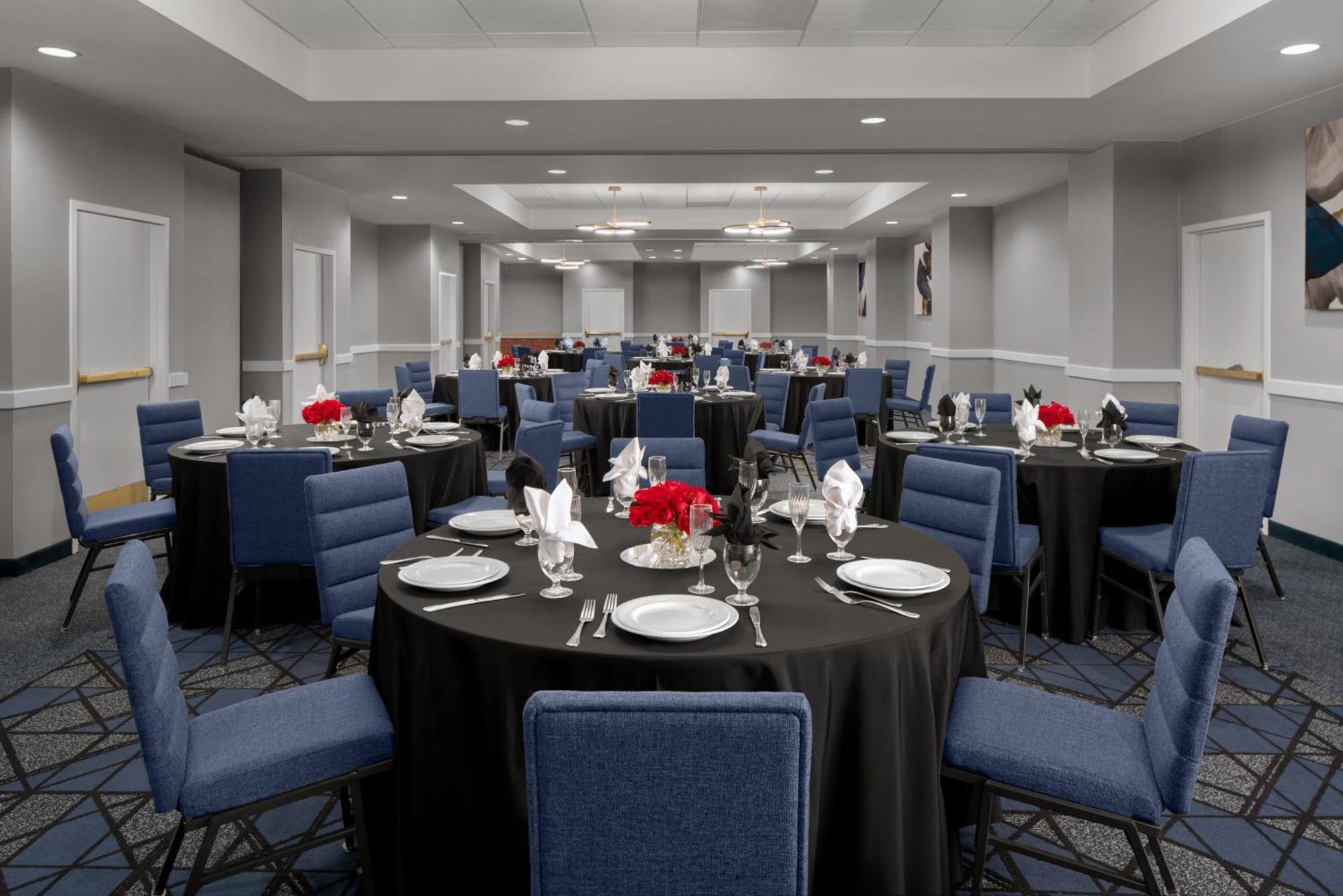 Courtyard By Marriott Anaheim / Orange County Cypress