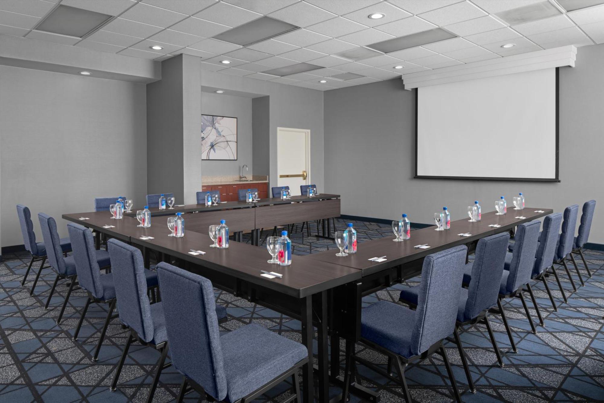 Courtyard By Marriott Anaheim / Orange County Hotel