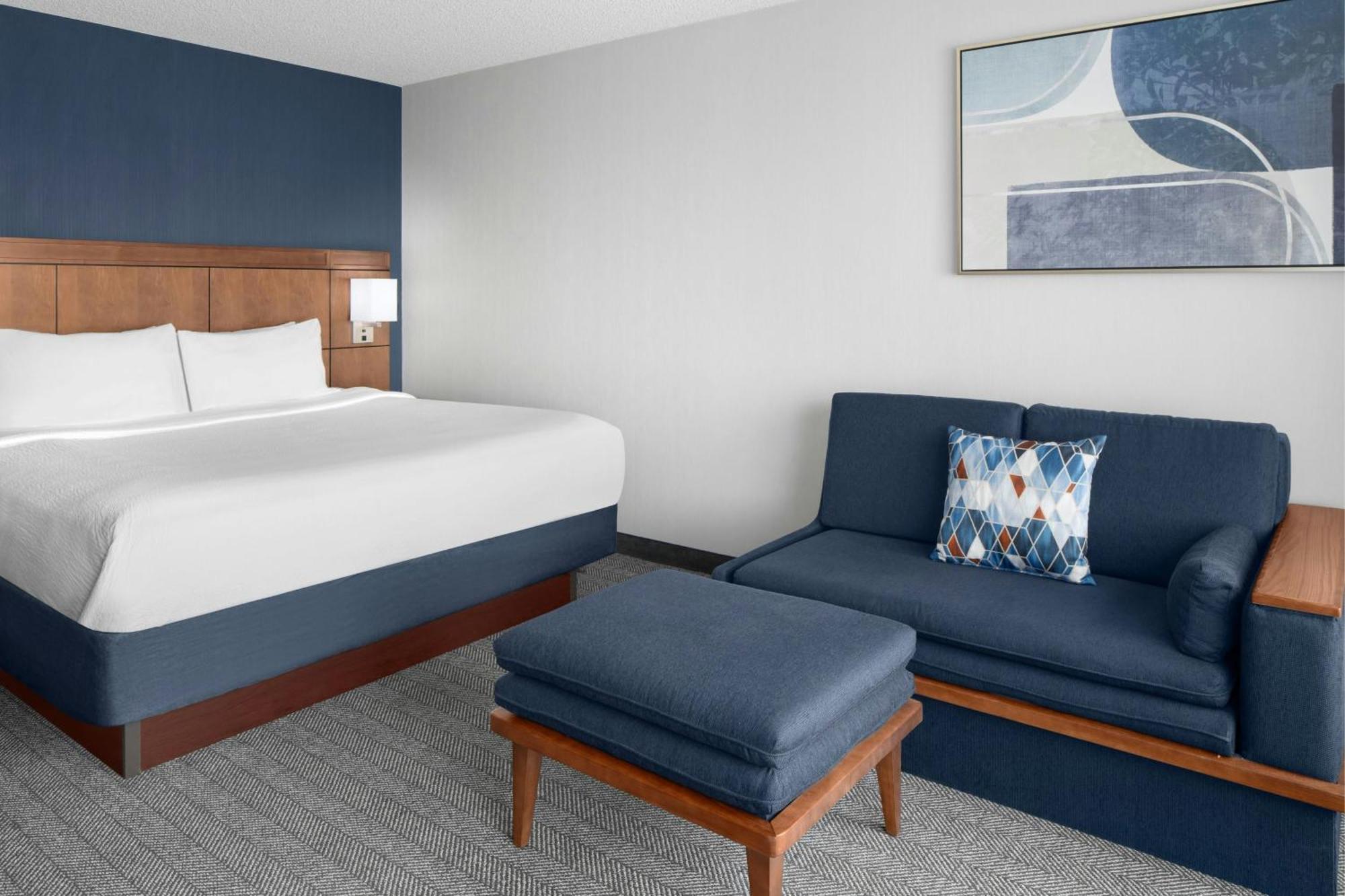 Courtyard By Marriott Anaheim / Orange County Hotel